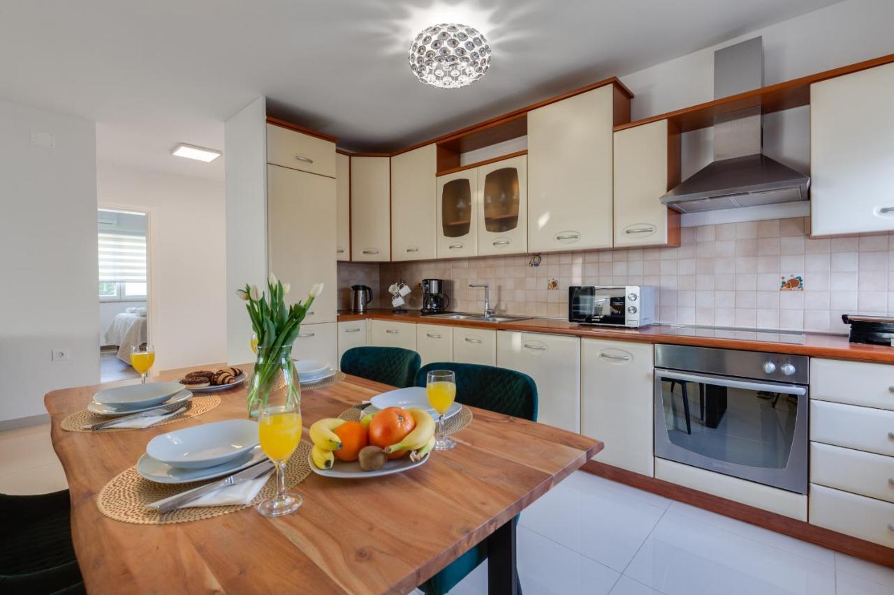 Elegant Two Bedroom Apartment Задар Екстер'єр фото